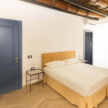 A' Marunnella Bed & Breakfast เนเปิลส์ ภายนอก รูปภาพ