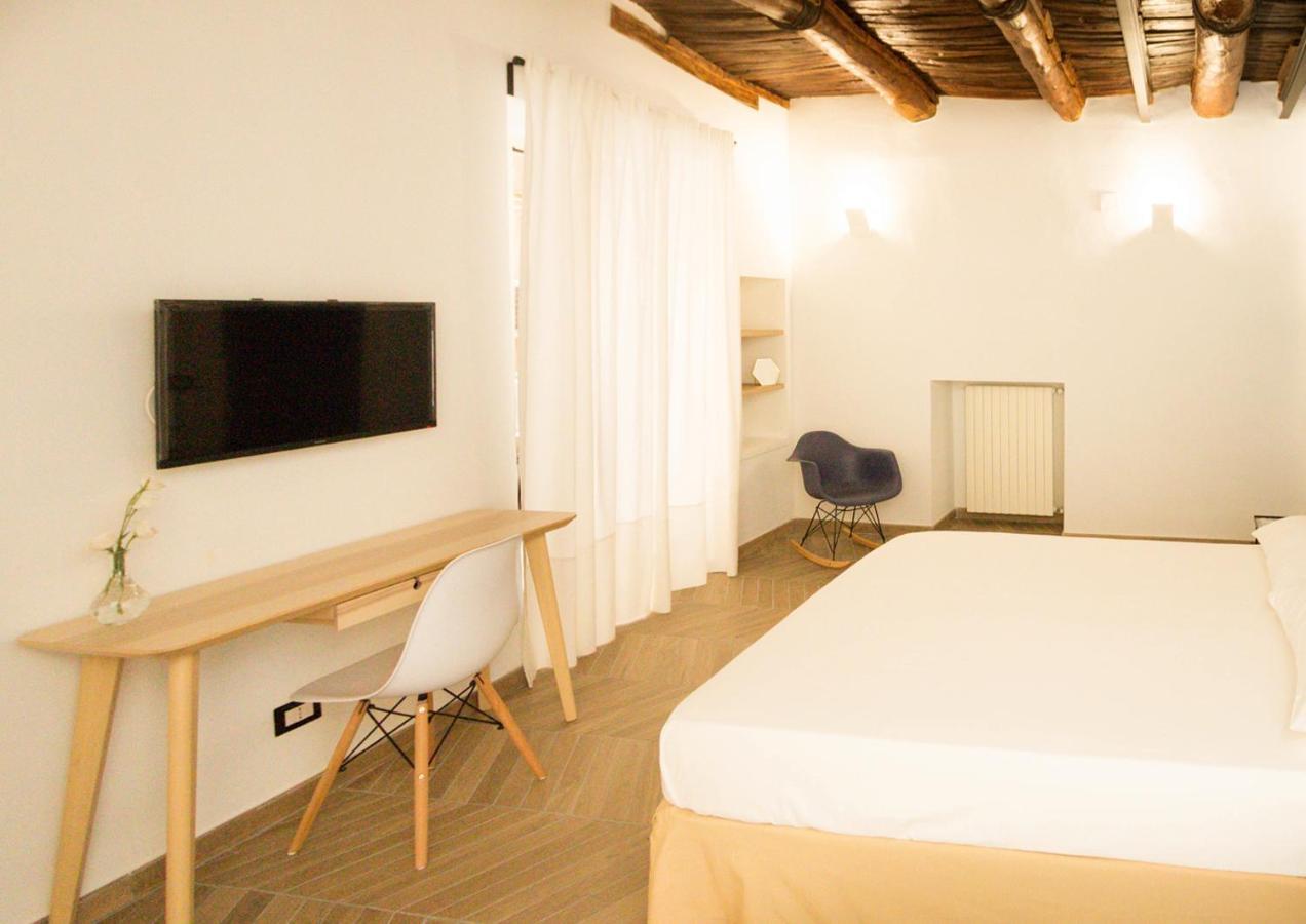 A' Marunnella Bed & Breakfast เนเปิลส์ ภายนอก รูปภาพ