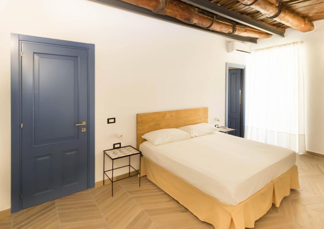 A' Marunnella Bed & Breakfast เนเปิลส์ ภายนอก รูปภาพ