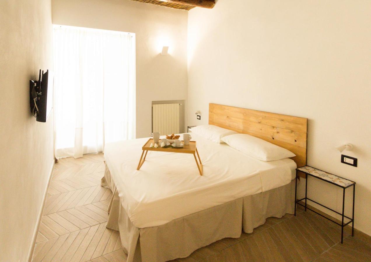 A' Marunnella Bed & Breakfast เนเปิลส์ ภายนอก รูปภาพ